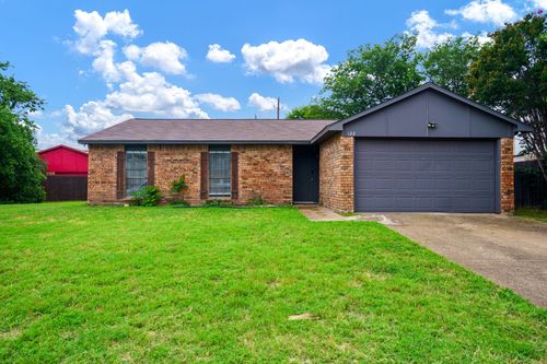 122 W Way Dr, Allen, TX, 75002-3104 | Card Image