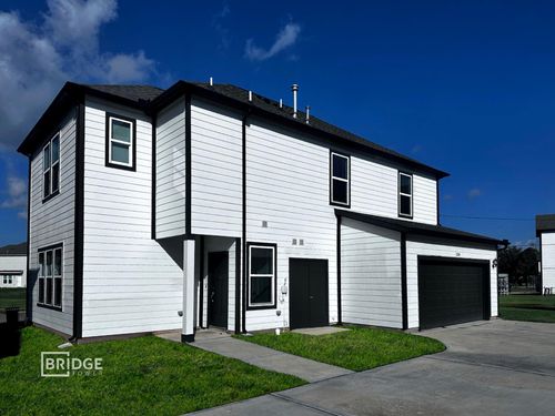 134 Pecan Ln, Lake Jackson, TX, 77566-4221 | Card Image