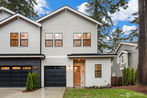 891 166th Ave Ne, Bellevue, WA, 98008-3733 | Card Image