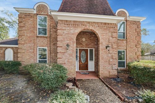 6723 Apple Valley Ln, Houston, TX, 77069-2444 | Card Image