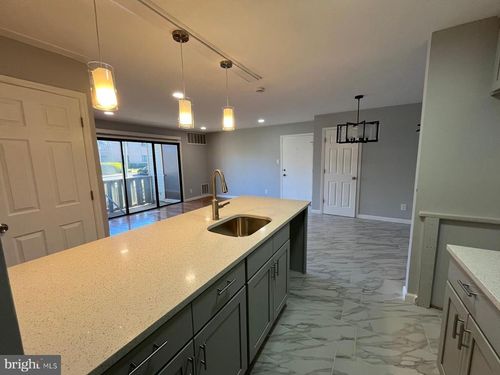 1701 Woodhollow Dr, MARLTON, NJ, 08053-1028 | Card Image