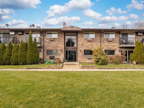 apt-114-802 E Old Willow Rd, Prospect Heights, IL, 60070-2108 | Card Image