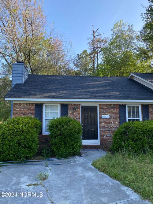 1524 Tramway Ct, Midway Park, NC, 28544-1661 | Card Image
