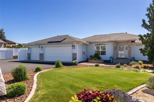536 Hillcrest Circle Dr, Omak, WA, 98841-9518 | Card Image