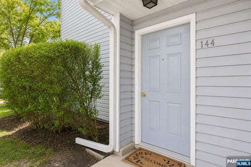 144 Prestwick Way, Edison, NJ, 08820-4678 | Card Image