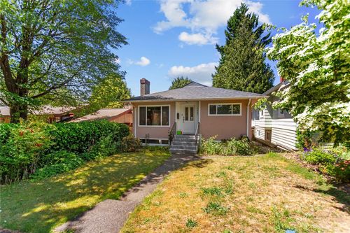 7643 Selkirk St, Vancouver, BC, V6P4H3 | Card Image