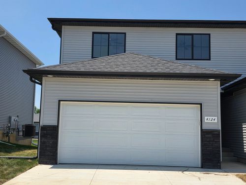 4124 Omaha Ave, Waterloo, IA, 50702-4505 | Card Image