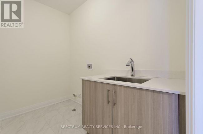 199 Grand Trunk Avenue, Townhouse with 3 bedrooms, 3 bathrooms and 2 parking in Vaughan (Patterson) ON | Image 32