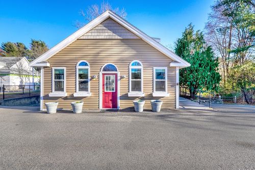 1342 Main St, Walpole, MA, 02081-1790 | Card Image