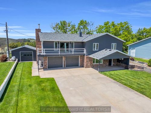 62 Cedar Pt, Cozad, NE, 69130-4128 | Card Image
