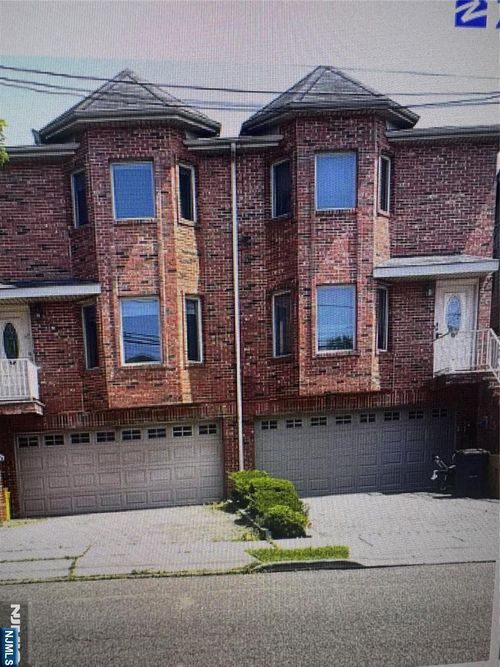 530B 1st Street, Palisades Park, NJ, 07650 | Card Image