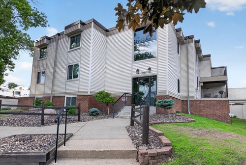 205-10720 Rockford Rd, Plymouth, MN, 55442-2868 | Card Image