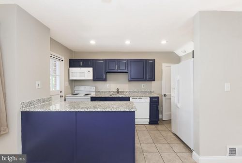 6922 Broening Rd, DUNDALK, MD, 21222-5939 | Card Image