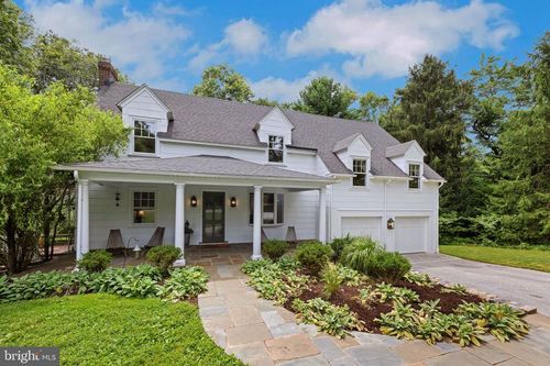 330 S Old Middletown Rd, MEDIA, PA, 19063-4751 | Card Image