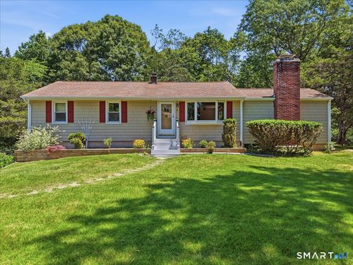 8 Roxbury Court, East Lyme, CT, 06357 | Card Image