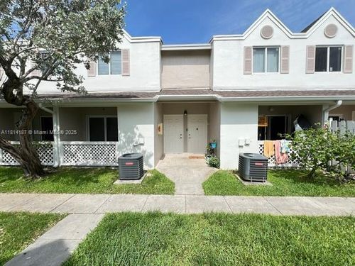 11-17505 Nw 67th Pl, Hialeah, FL, 33015-5845 | Card Image