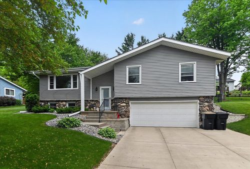 520 Acker Parkway, DeForest, WI, 53532 | Card Image