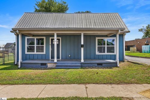 16 Welch St, Greenville, SC, 29605-4410 | Card Image