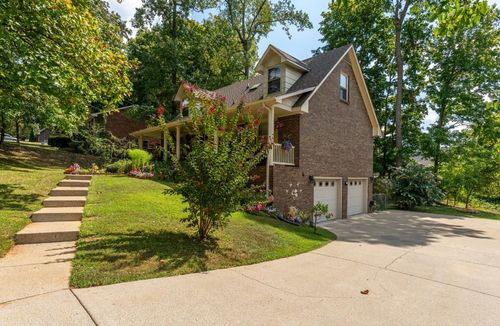 402 Crabtree Cir, Clarksville, TN, 37040-4370 | Card Image
