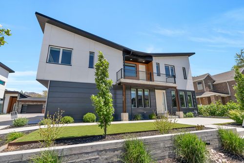 7033 S 300 E, Midvale, UT, 84047-1654 | Card Image