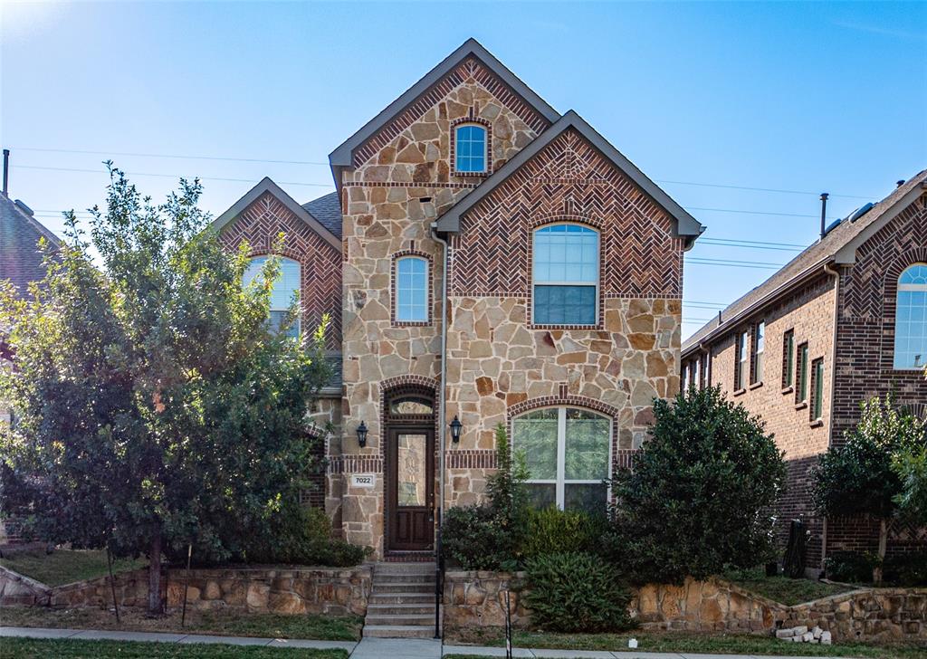 Mammoth Dr, Irving, TX 75063