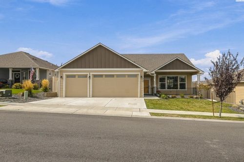 3742 S Van Buren Pl, Kennewick, WA, 99338-5087 | Card Image