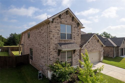 2352 High Plain Ln, Waxahachie, TX, 75167-1389 | Card Image