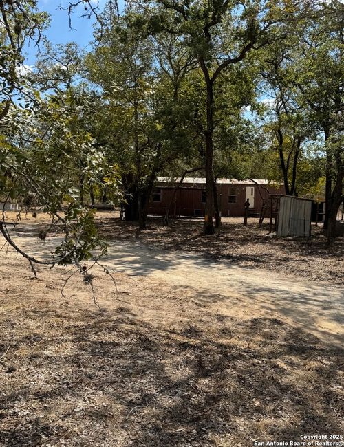 173 Oak View Dr, La Vernia, TX, 78121-4548 | Card Image