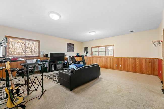 Lower level - family room | Image 21