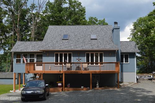 136 Hillside Dr, Greentown, PA, 18426-3018 | Card Image