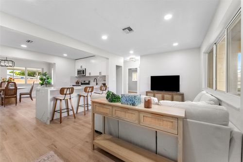 7021 Sw 12th St, Pembroke Pines, FL, 33023-2003 | Card Image