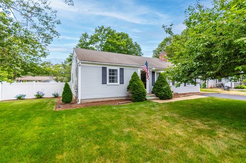 15 Mirror Brook Rd, West Yarmouth, MA, 02673-2728 | Card Image