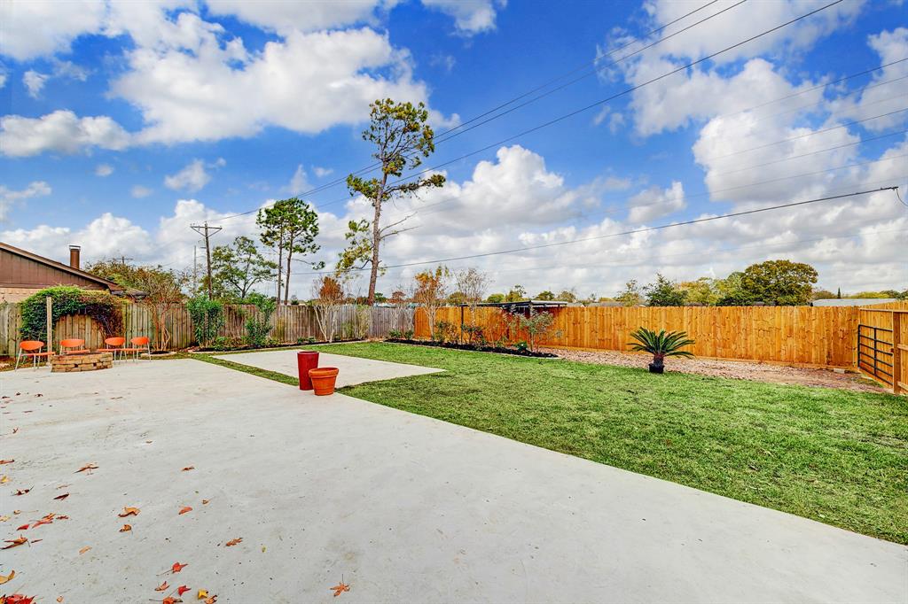 Jeb Stuart Ct, League City, TX 77573