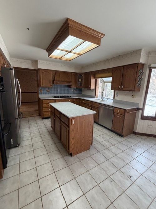 1102 S Oplaine Rd, Gurnee, IL, 60031-3422 | Card Image