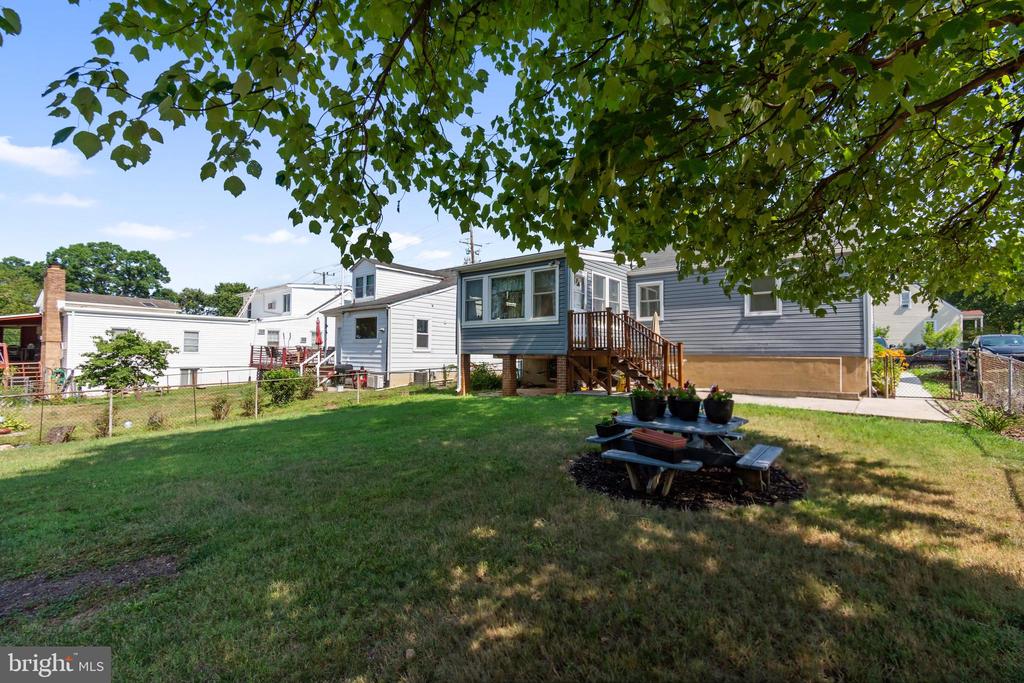 Residential in COLLEGE PARK 4