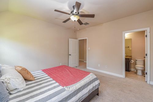 15611 Lake Iris Dr, Houston, TX, 77070-3878 | Card Image