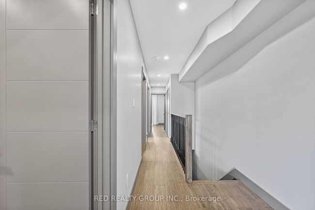 77 Millicent St, Home with 7 bedrooms, 3 bathrooms and null parking in Toronto ON | Image 8