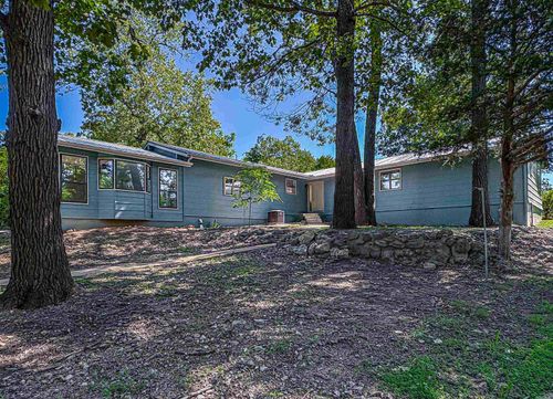 517 Lakeshore Rd, Bull Shoals, AR, 72619-3202 | Card Image