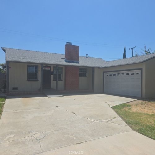 1115 N Townsend St, Santa Ana, CA, 92703-2040 | Card Image