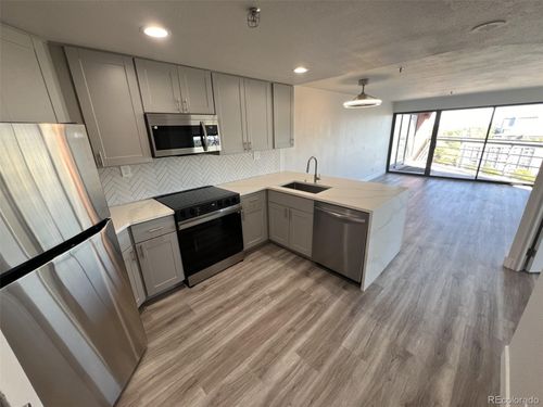 1405-100 Park Avenue W, Denver, CO, 80205 | Card Image