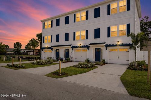 1304 1st Ave N, Jacksonville Beach, FL, 32250-3526 | Card Image
