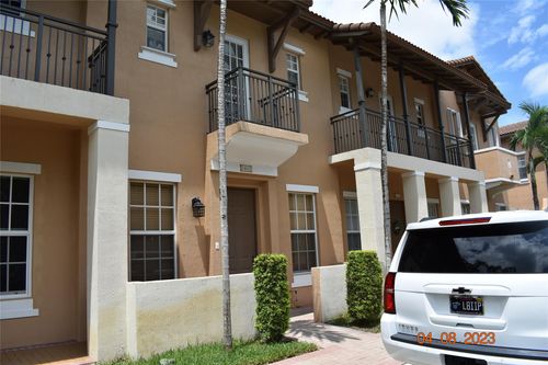14631 Sw 11th Ct, Pembroke Pines, FL, 33027-6196 | Card Image