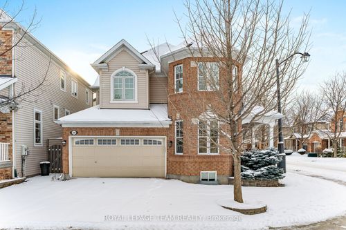 {{alt}} | Card Image