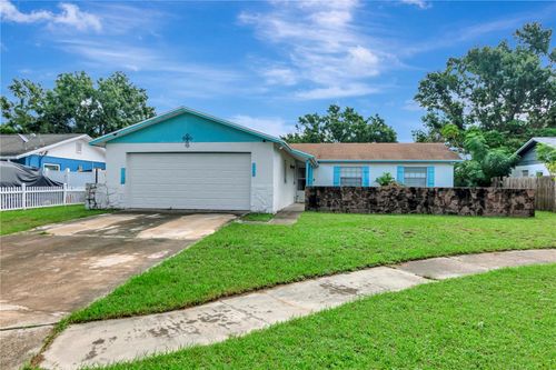 905 Winchester Ct, BRANDON, FL, 33510-2720 | Card Image
