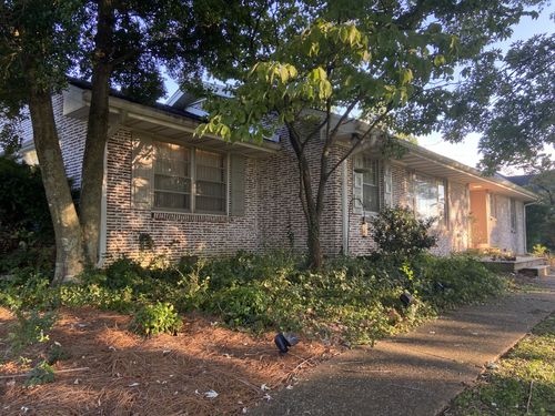 215 Moss Trl, Goodlettsville, TN, 37072-2213 | Card Image