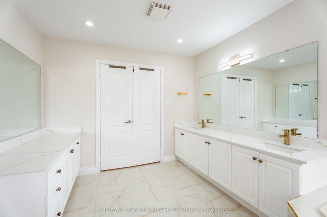 32 Charger Lane, House other with 8 bedrooms, 4 bathrooms and 2 parking in Brampton ON | Image 34