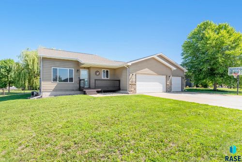 1000 Greyhawk Cir Circle, Harrisburg, SD, 57032-2214 | Card Image