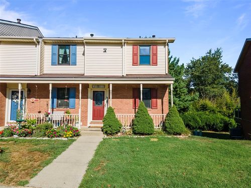 147 Woodhaven Dr, Seven Fields, PA, 16046-7815 | Card Image