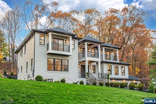 24 Cliffside Dr, Livingston, NJ, 07039-1207 | Card Image