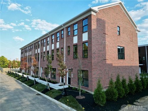 993 W 3rd St, Dayton, OH, 45402-6808 | Card Image